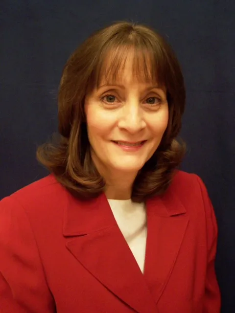 Colleen headshot.webp