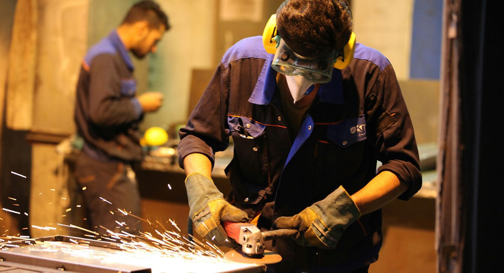 Families worse off by up to £330 a week as benefit rules penalise apprenticeships at 16, report warns