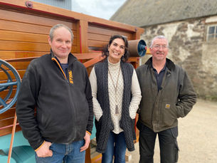 Oul Treasures – Lolly Spence tracks down heirlooms & prized possessions from Ulster’s bygone days