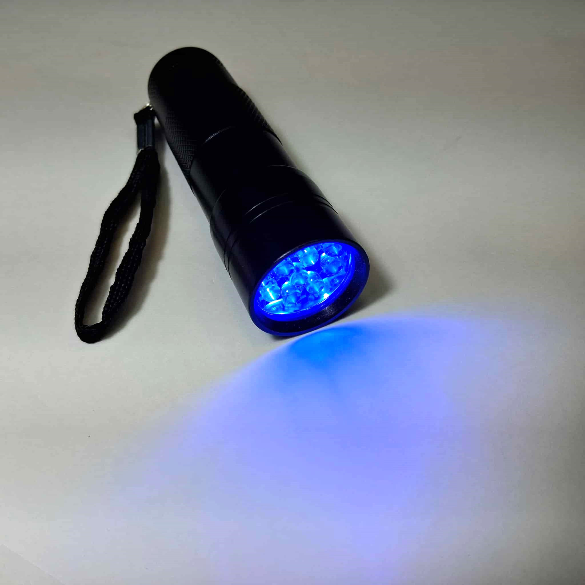 Lampe de poche UV