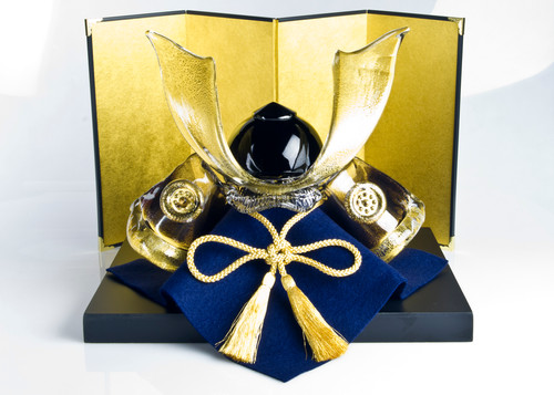 ガラスの兜飾り 「 豪 」 | 鈴木俊也｜TOSHIYA SUZUKI