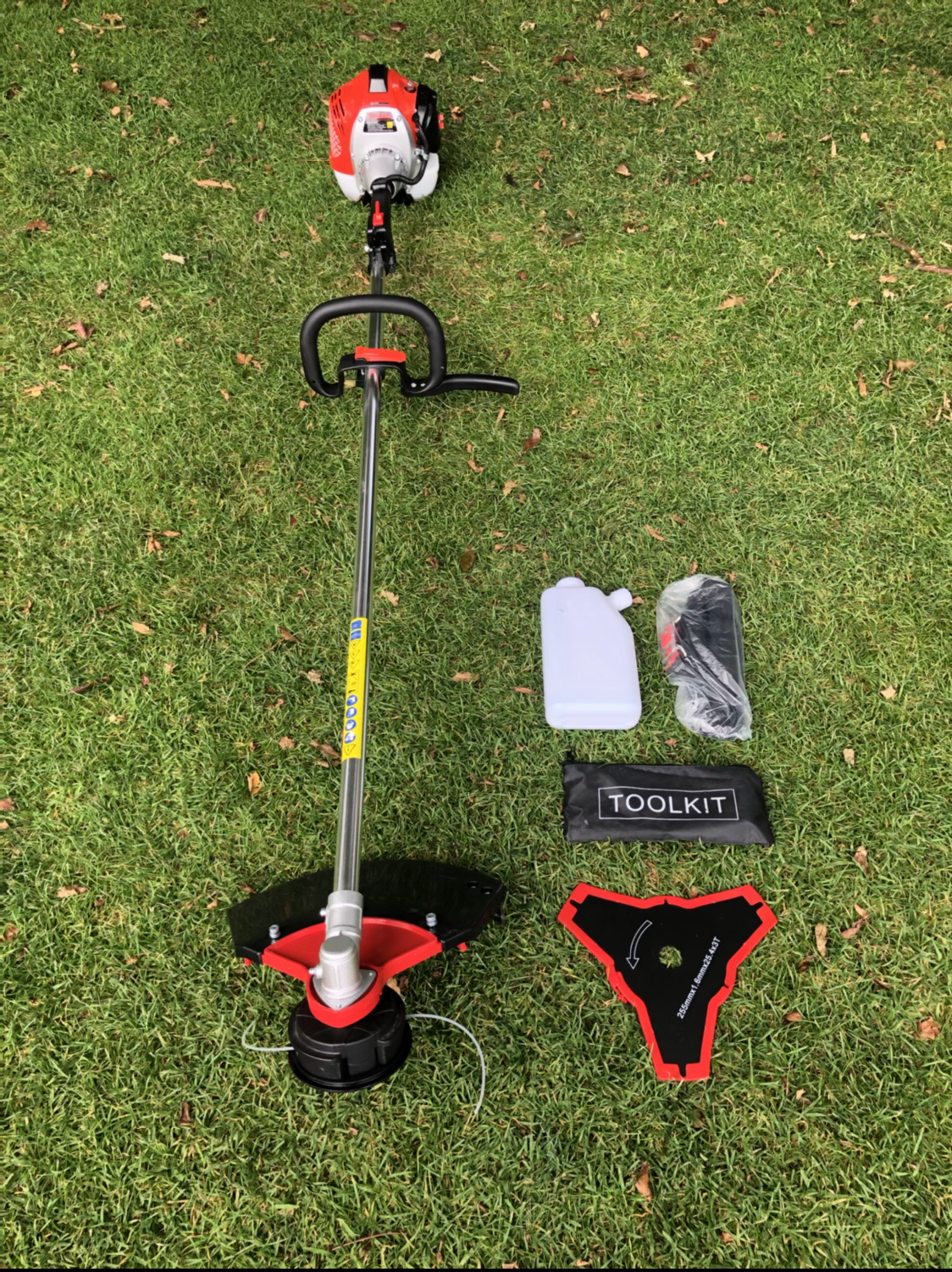 Titantec 25.4cc Strimmer / Brushcutter 