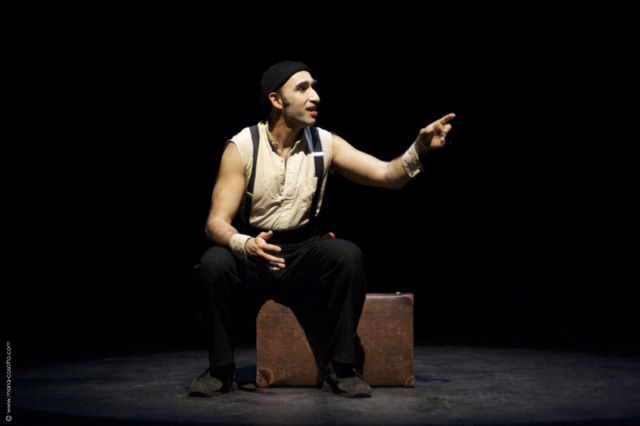 Piccolo Teatro Bellini, "Monologo con valigia"