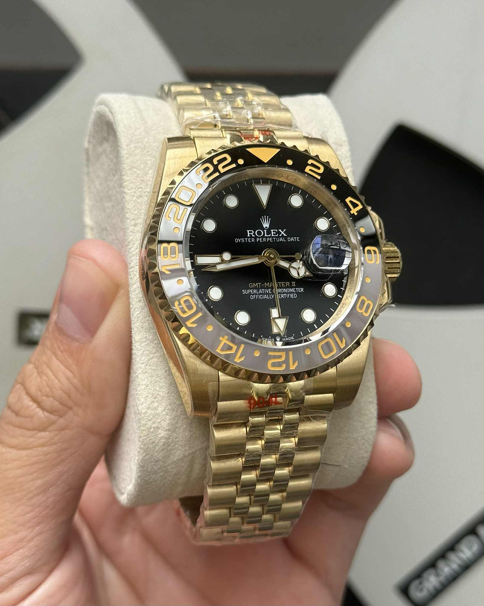 Rolex GMT Master ii Gold 126718GRNR
