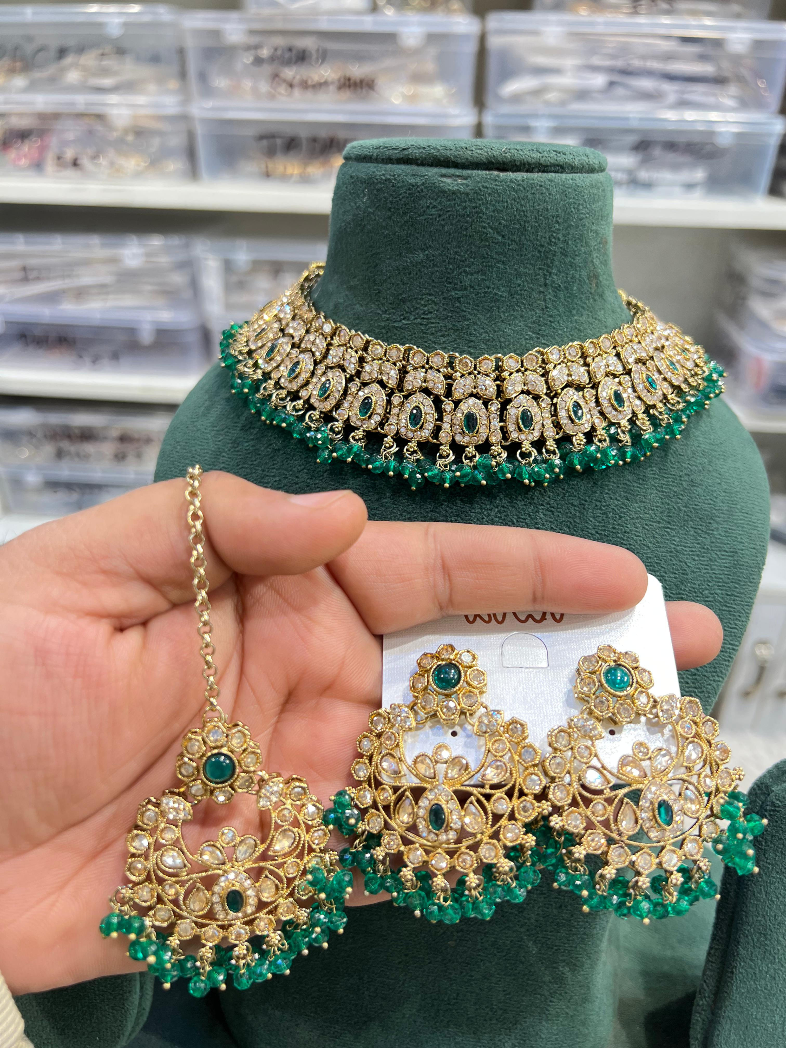 Hira Collections SNEHA 
Bunch Polki 
Necklace Earrings Maangtikka 