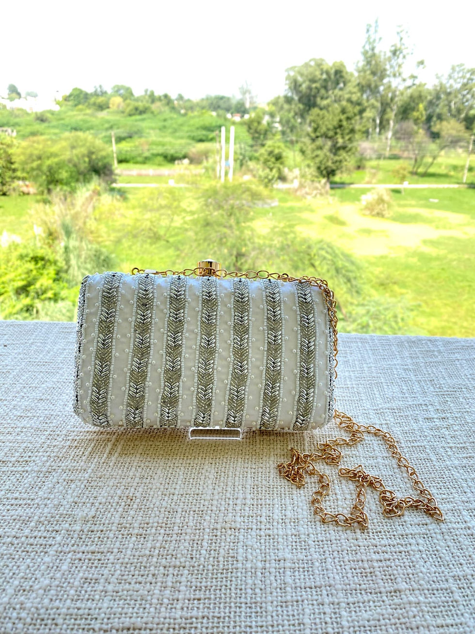 Thumbnail: Hira Collections CAT-03
Handmade Clutch Purse 
Size - 8×4 inches
