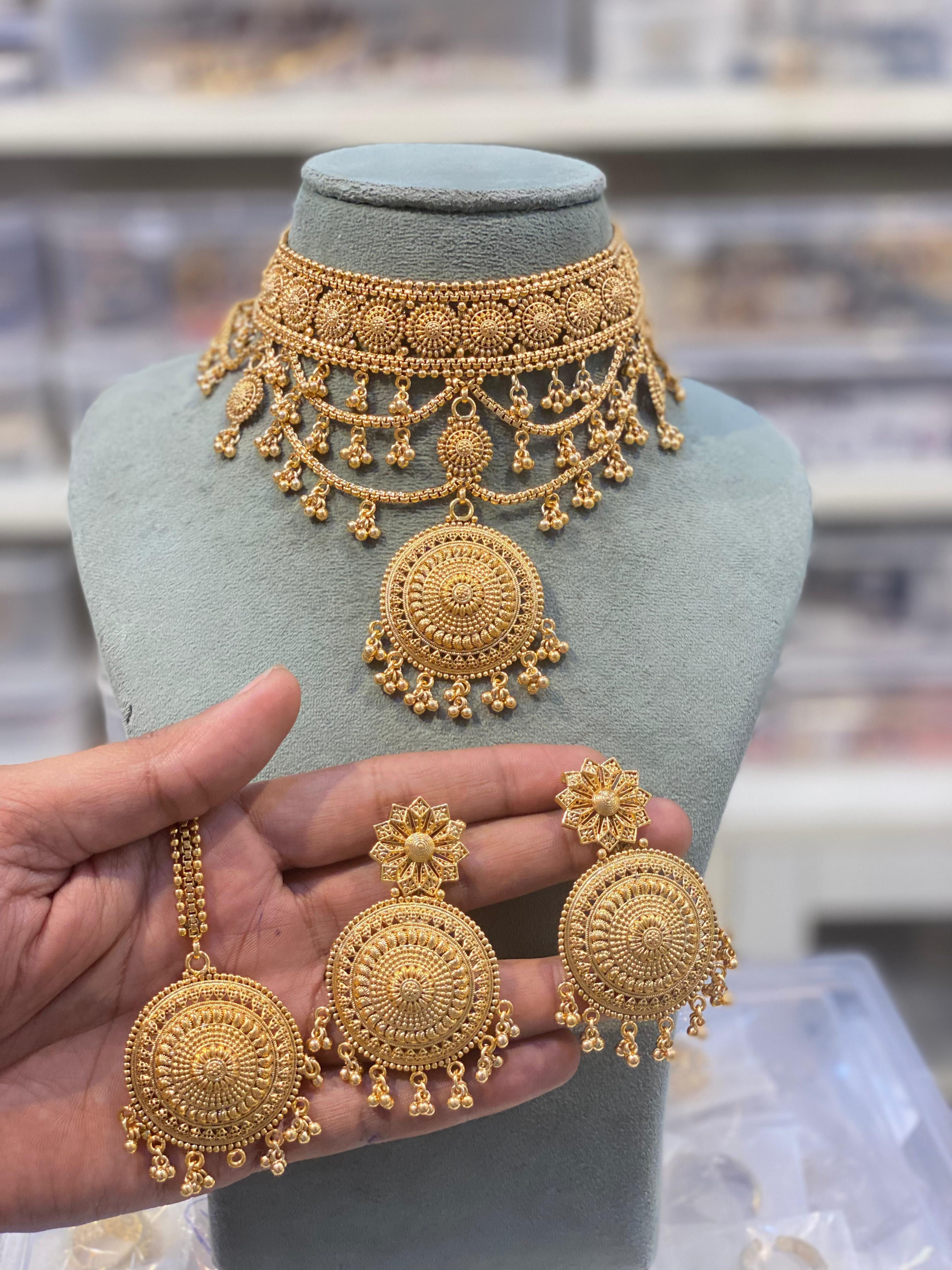 Hira Collections SHIPRA 
One gram Gold Plated 
Bahubali Choker Set