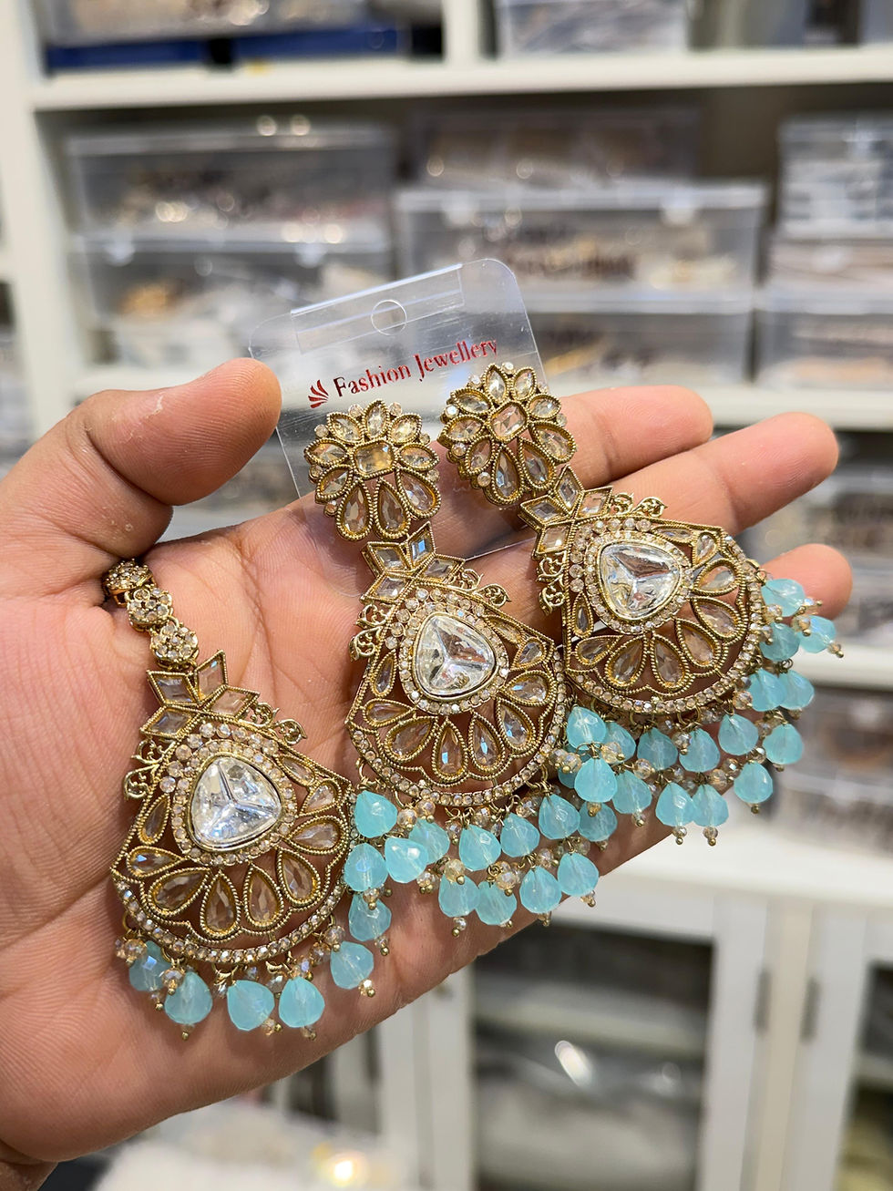 Thumbnail: Hira Collections SOHNI
Polki Uncut Kundan 
Earrings + Maangtikka 