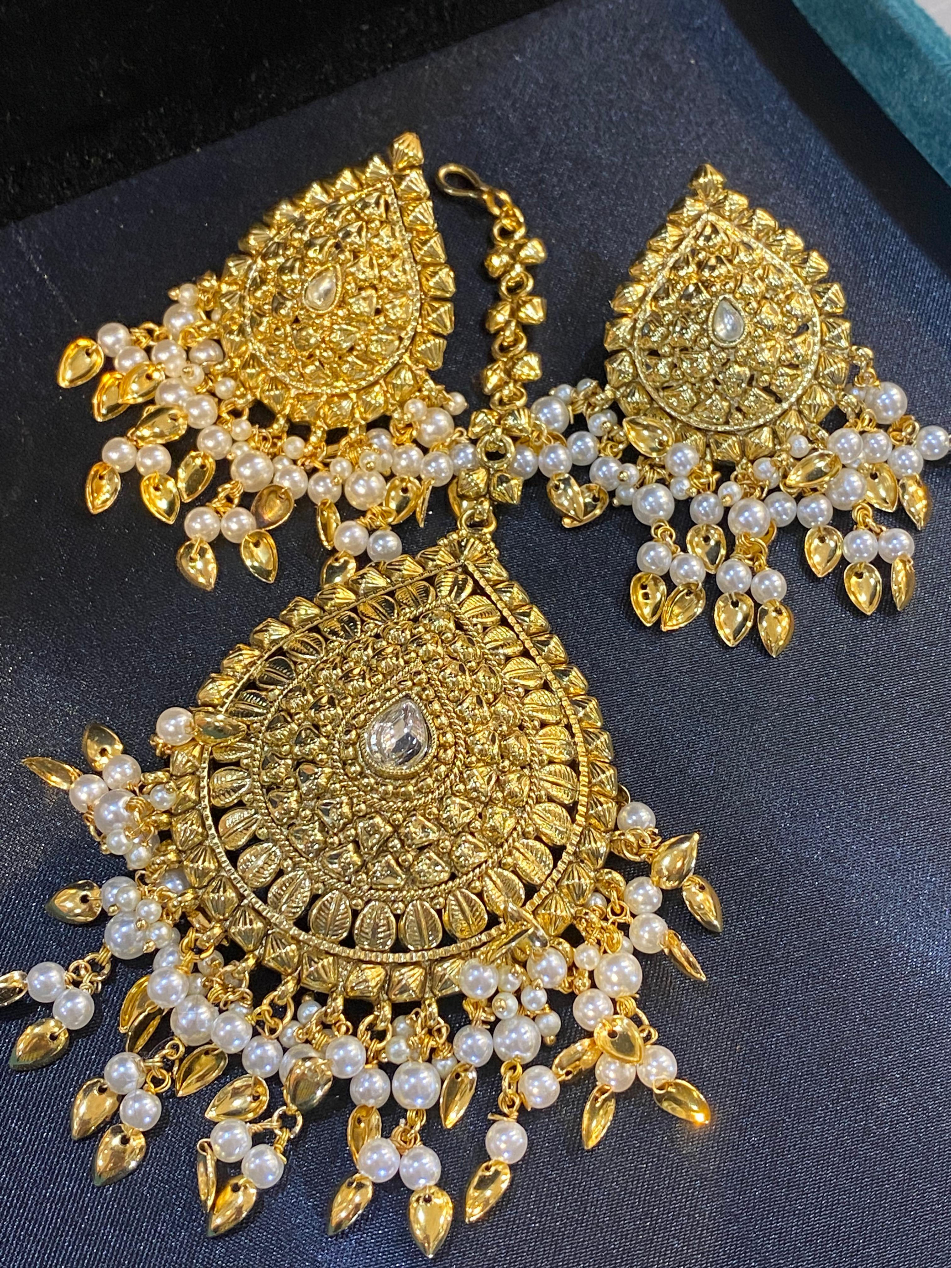 Hira Collections 
Onegram Goldplated 
Earrings + Maangtikka 