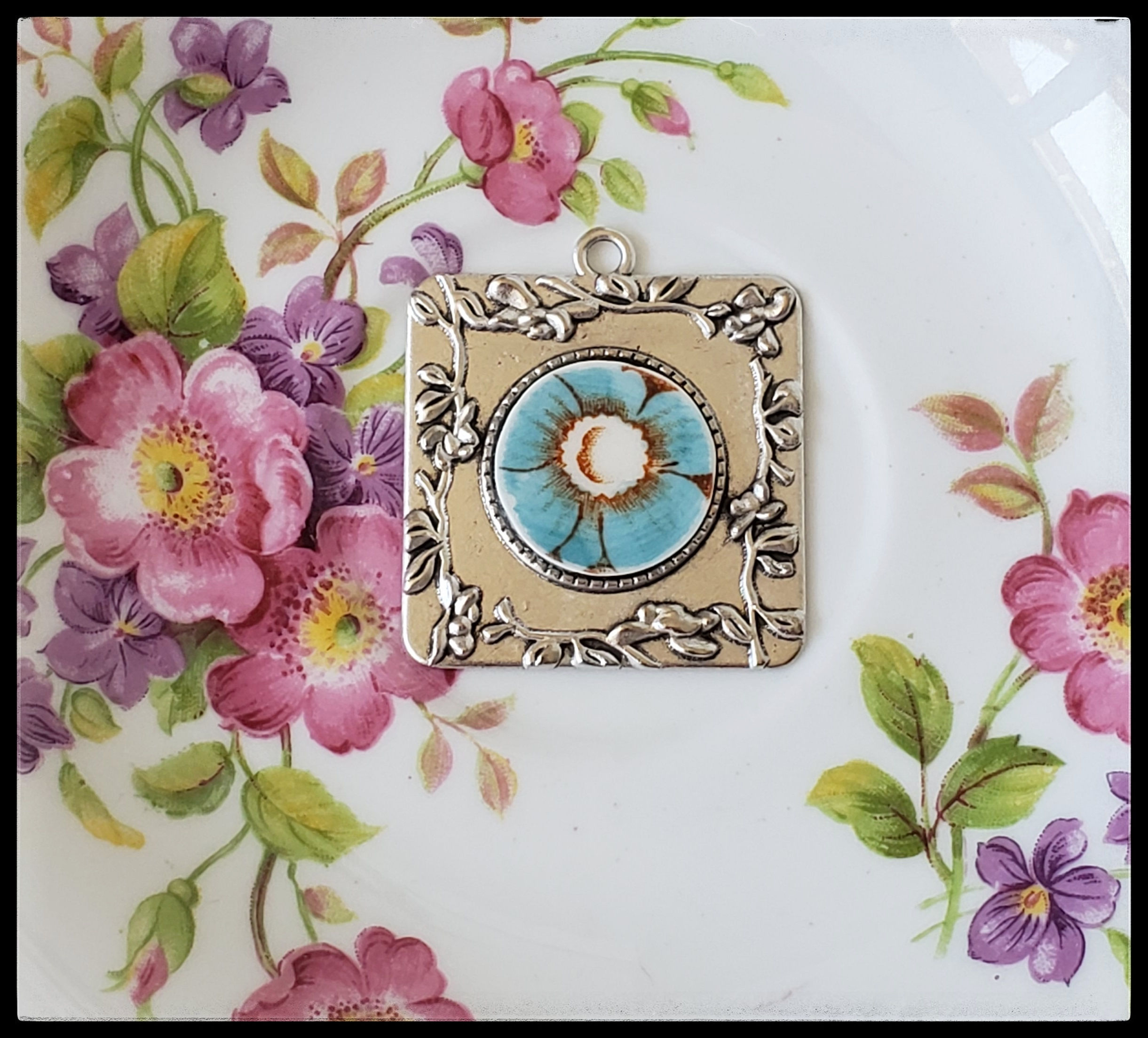 Turquoise Flower - Square Ornate Pendant