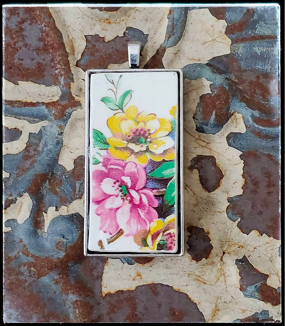 Thumbnail: Rectangle Floral Pendant