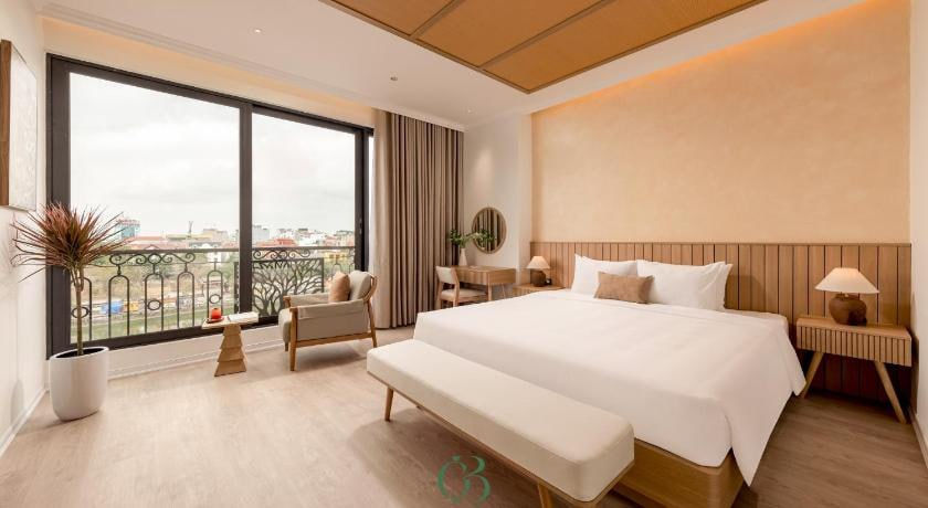 Studio Nhìn Ra Hồ
