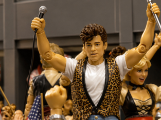 Why Nostalgia Marketing Is Everything and Everywhere Right Now