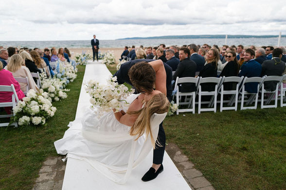bride and groom wedding ceremony on Lake Michigan