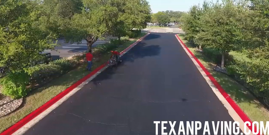 Asphalt Sealcoating & Striping | Texan Paving