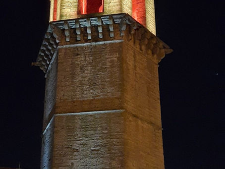 Tour Hexagonal et Place Renan (LE LUC EN PROVENCE – 83)