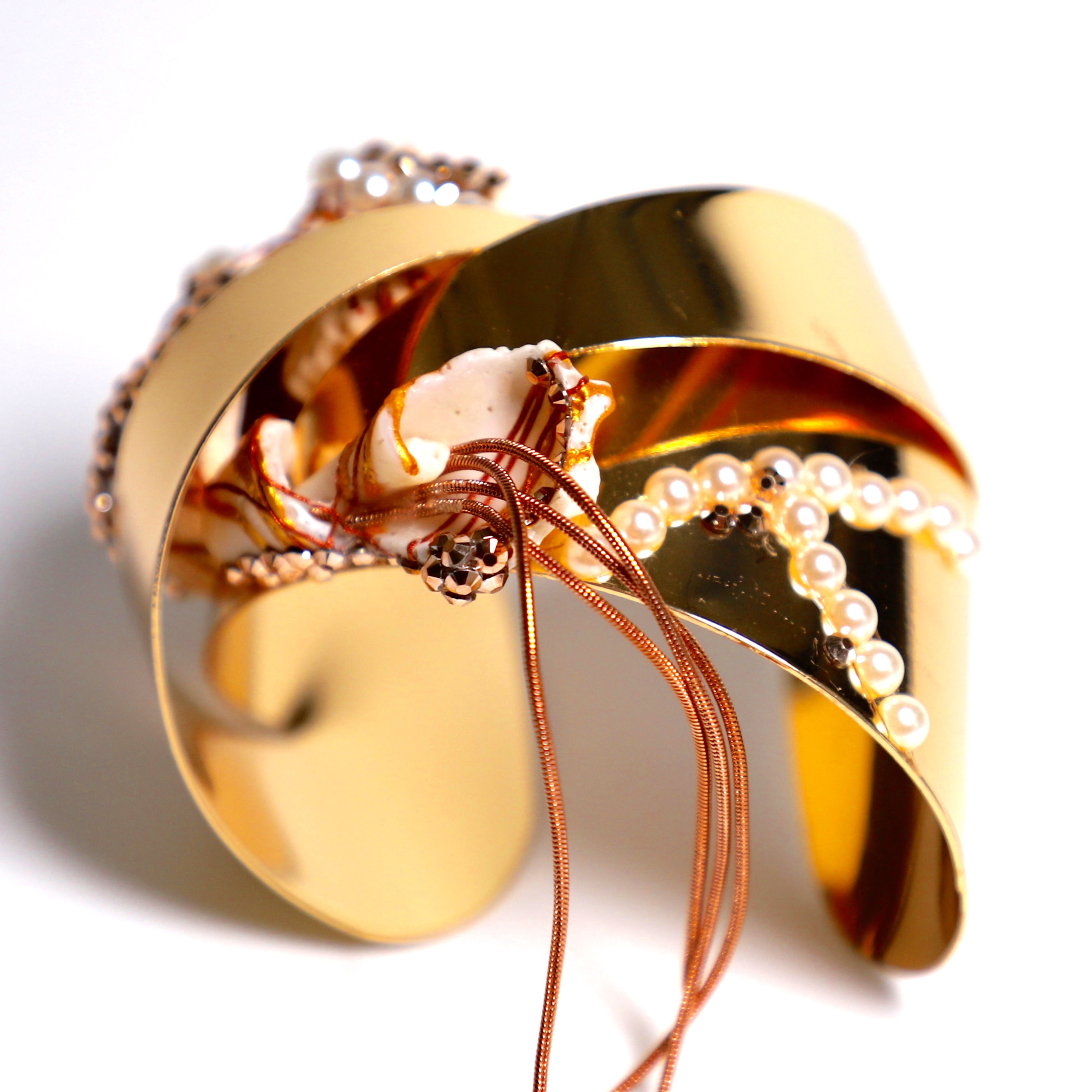 Exclusive Bracelet - Pearls and Corals