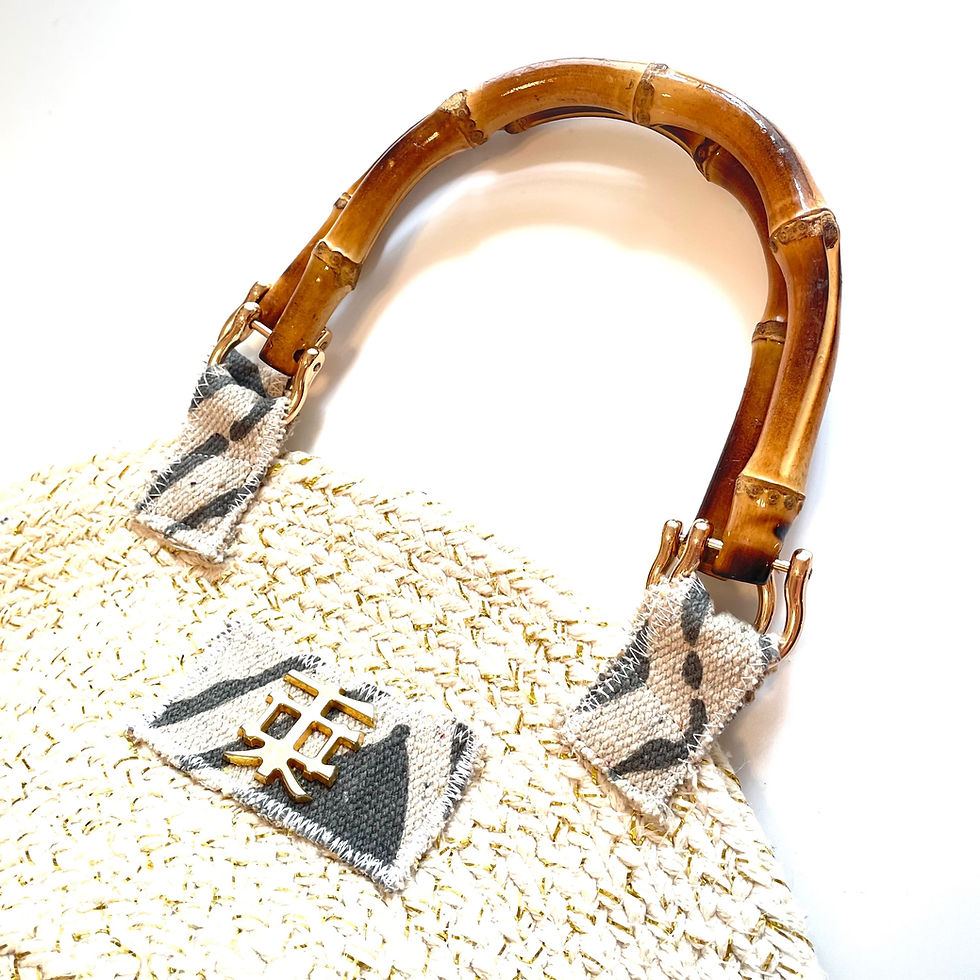 Thumbnail: Beach Bag Round with Bambú handles and Asian Gold Logo