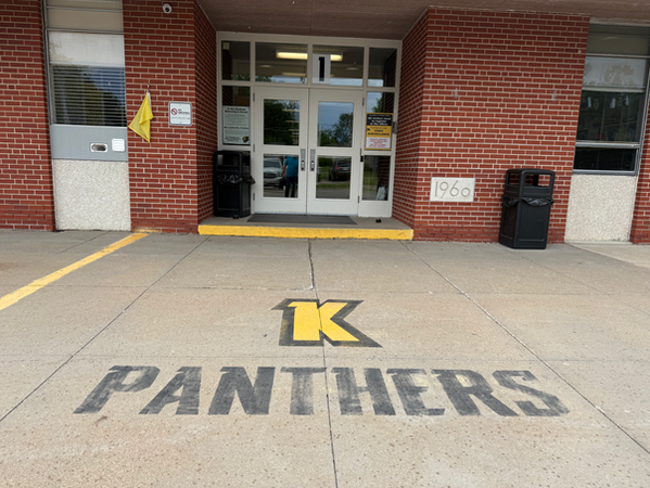 The main entrance at Northstar Elementary School.