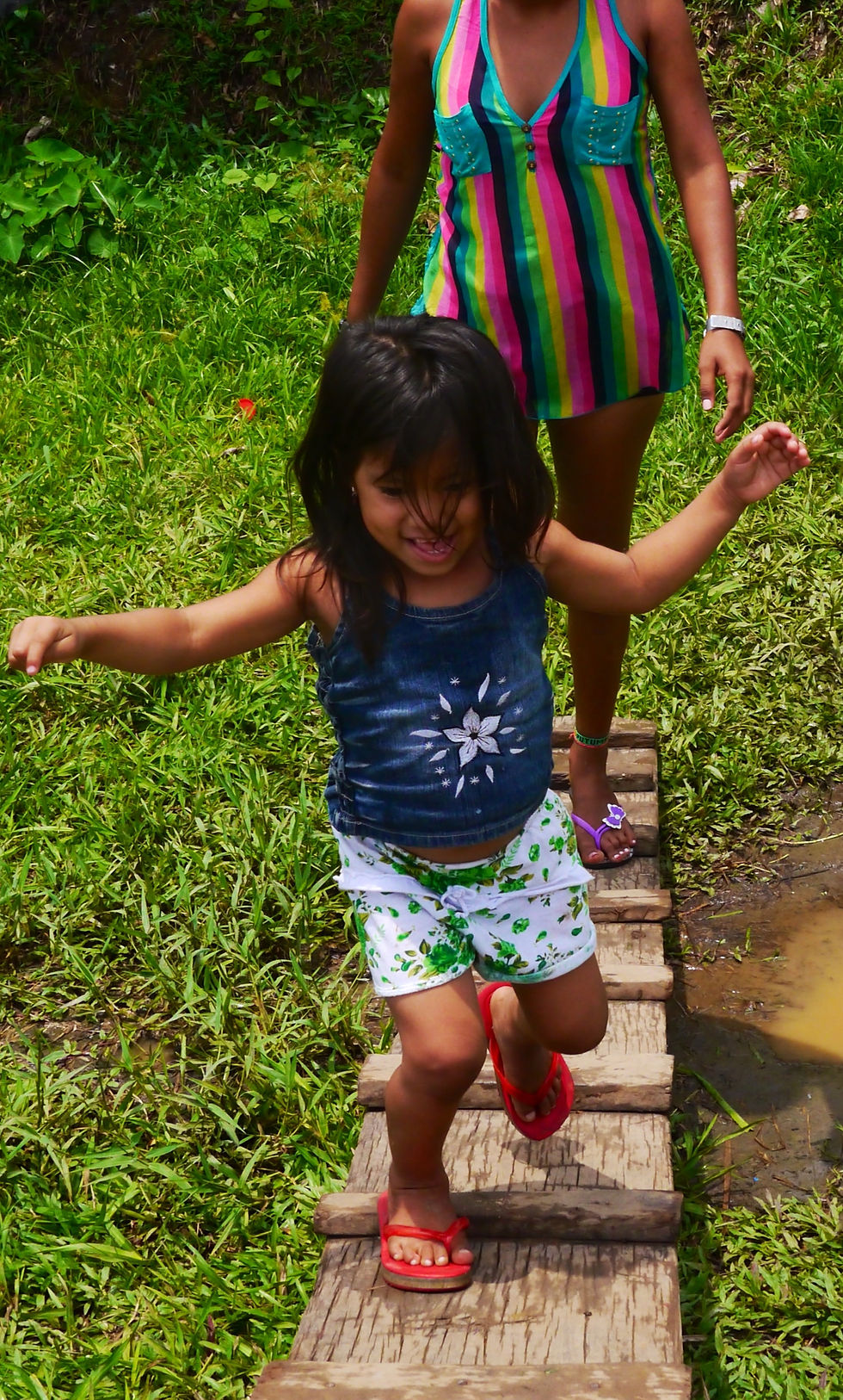 Happy Girl Pantoja