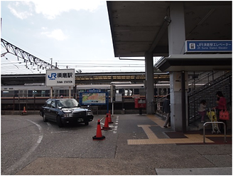 1 . JR須磨駅、北側出口へ出てください。