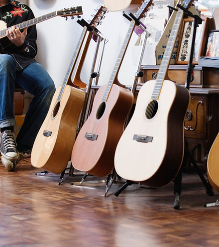 Sirva tocar la guitarra