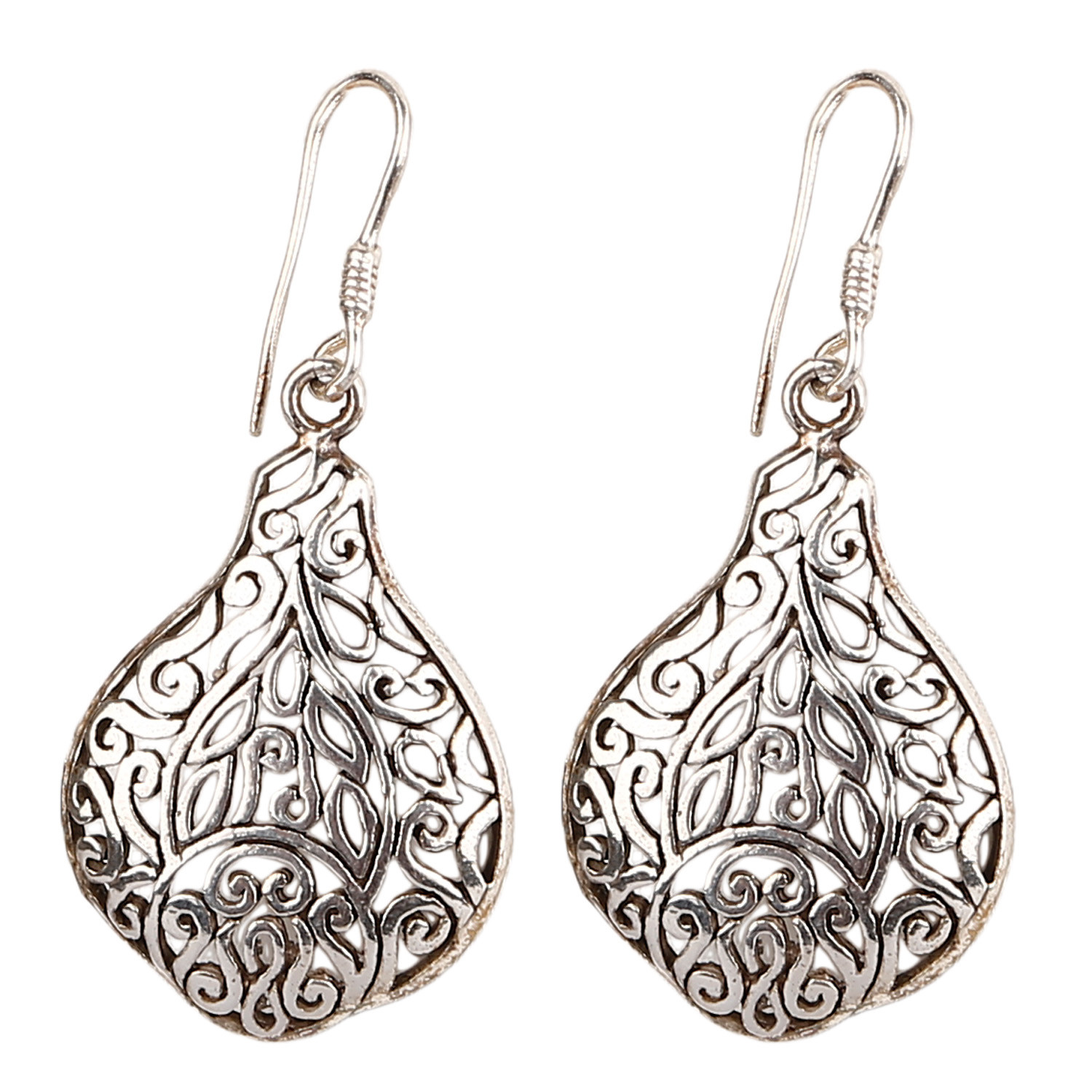Handcrafted sterling silver Plain hanging earing