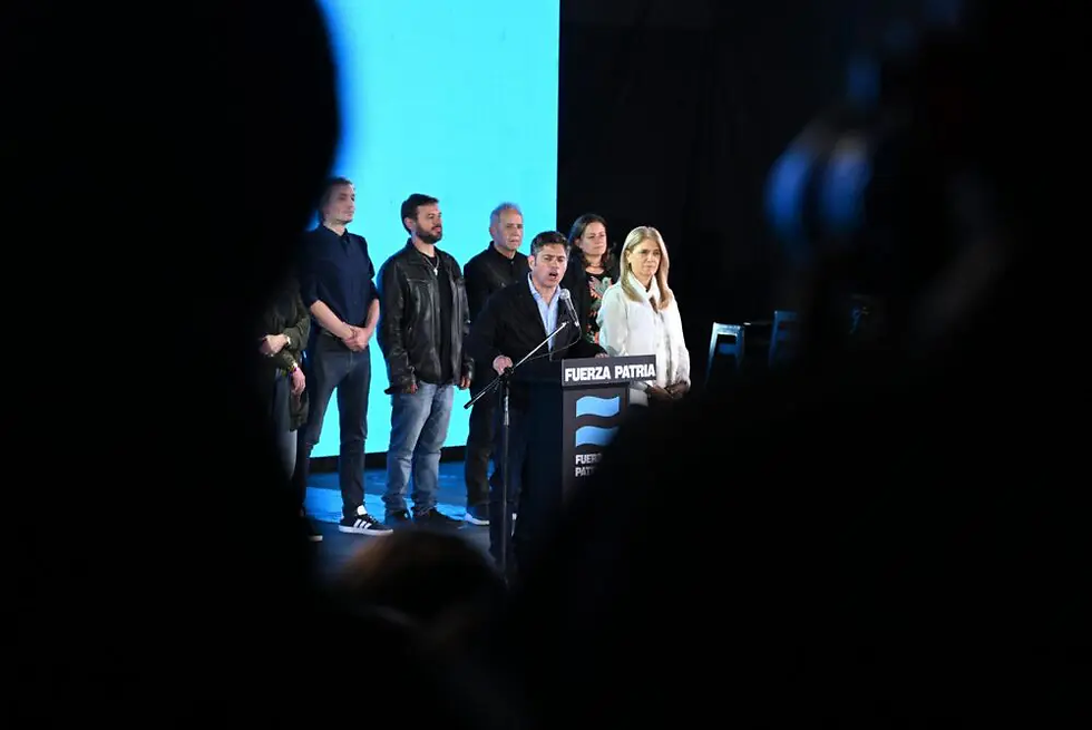 El gobernador bonaerense, Axel Kicillof, sostuvo anoche que el presidente Javier Milei “se equivoca si festeja que este resultado electoral donde seis de cada diez argentinos han dicho que no están de acuerdo con el modelo que proponen”.