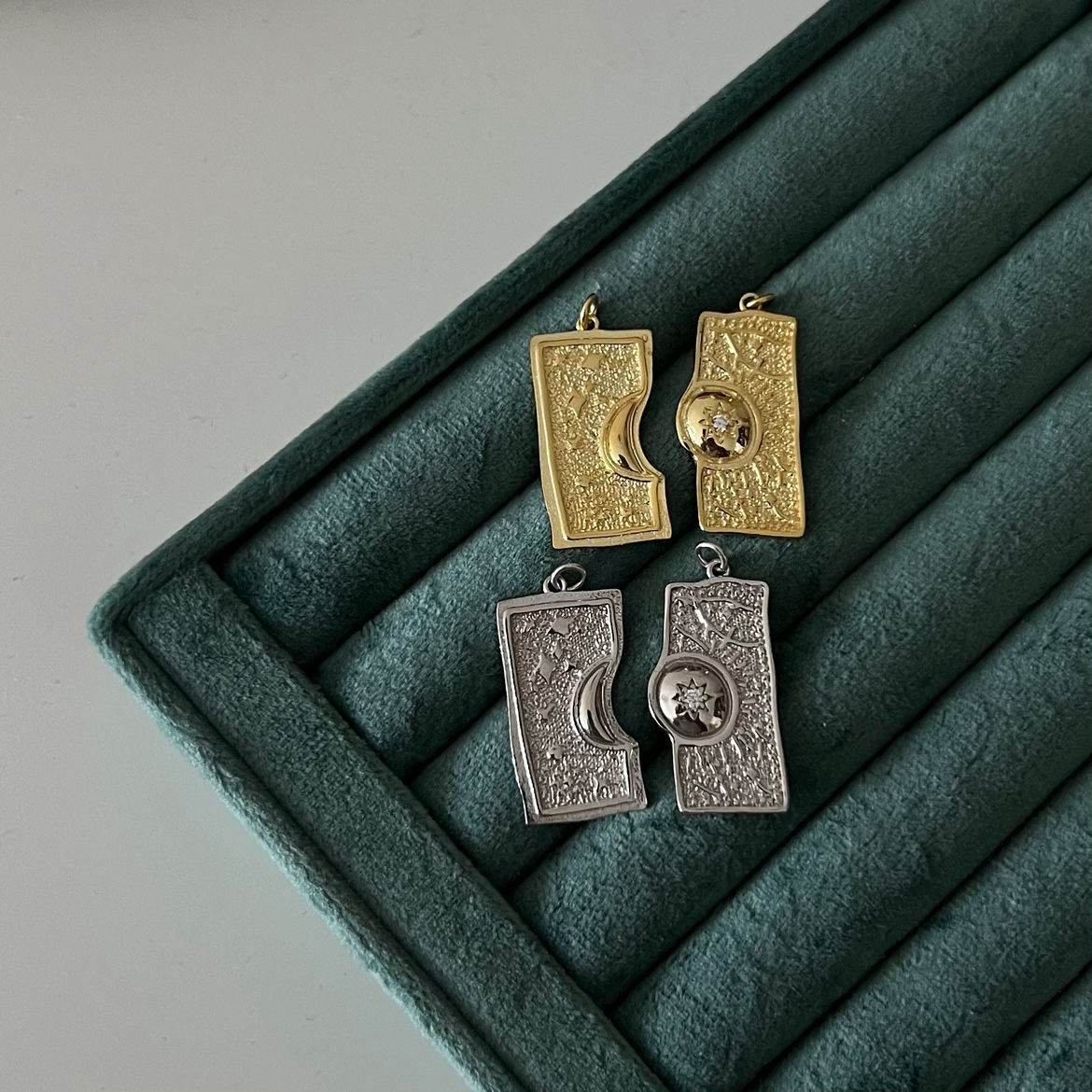 925 Ayar Gümüş Vıntage Plaka Ay/Yıldız Kolye