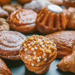 Bite-sized mini muffins and sweet pastries served by Always Fresh BBQ Catering for corporate brunches, birthday events, and private morning gatherings.