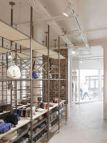 SIS System, shop, Global design, 
KTDO, Topologie, Scenography, Industrial Design