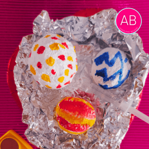 Sensory Spring Easter Eggs – Musujące pisanki na wiosnę i Wielkanoc