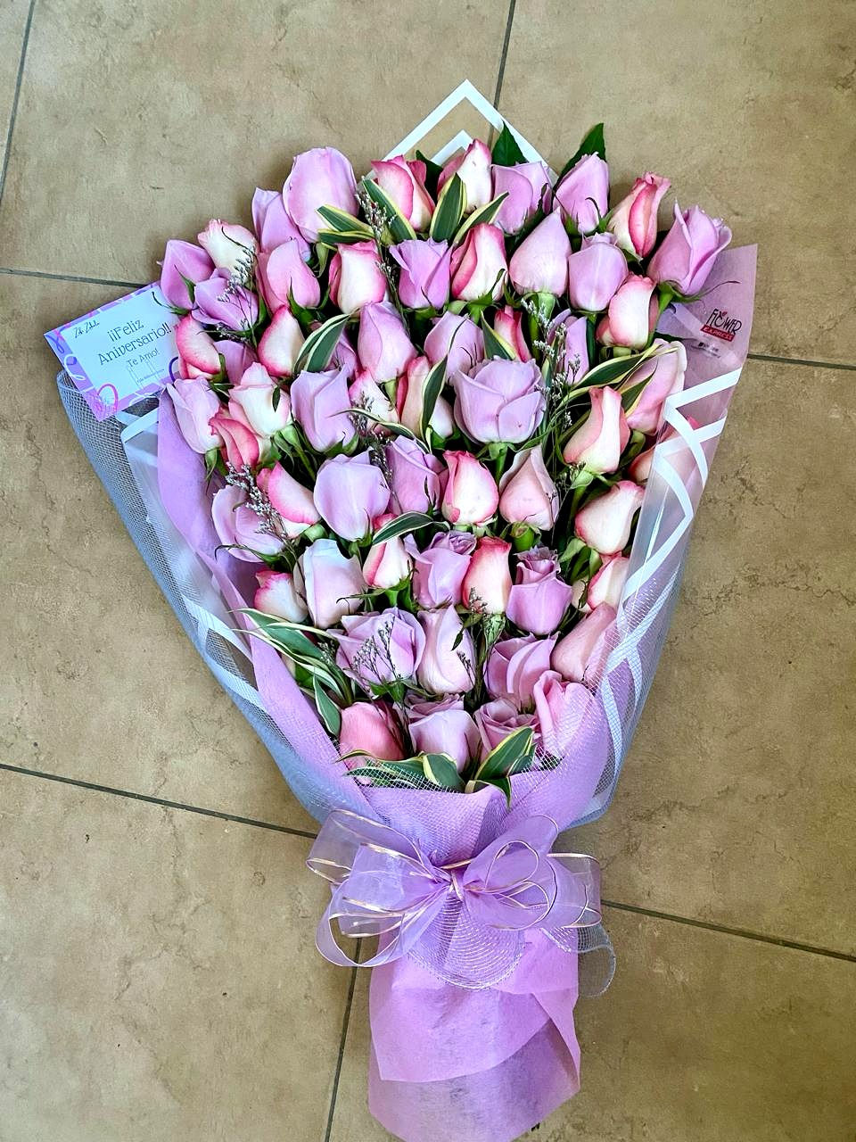 Thumbnail: Princess Bouquet 60R Rose et Lilas