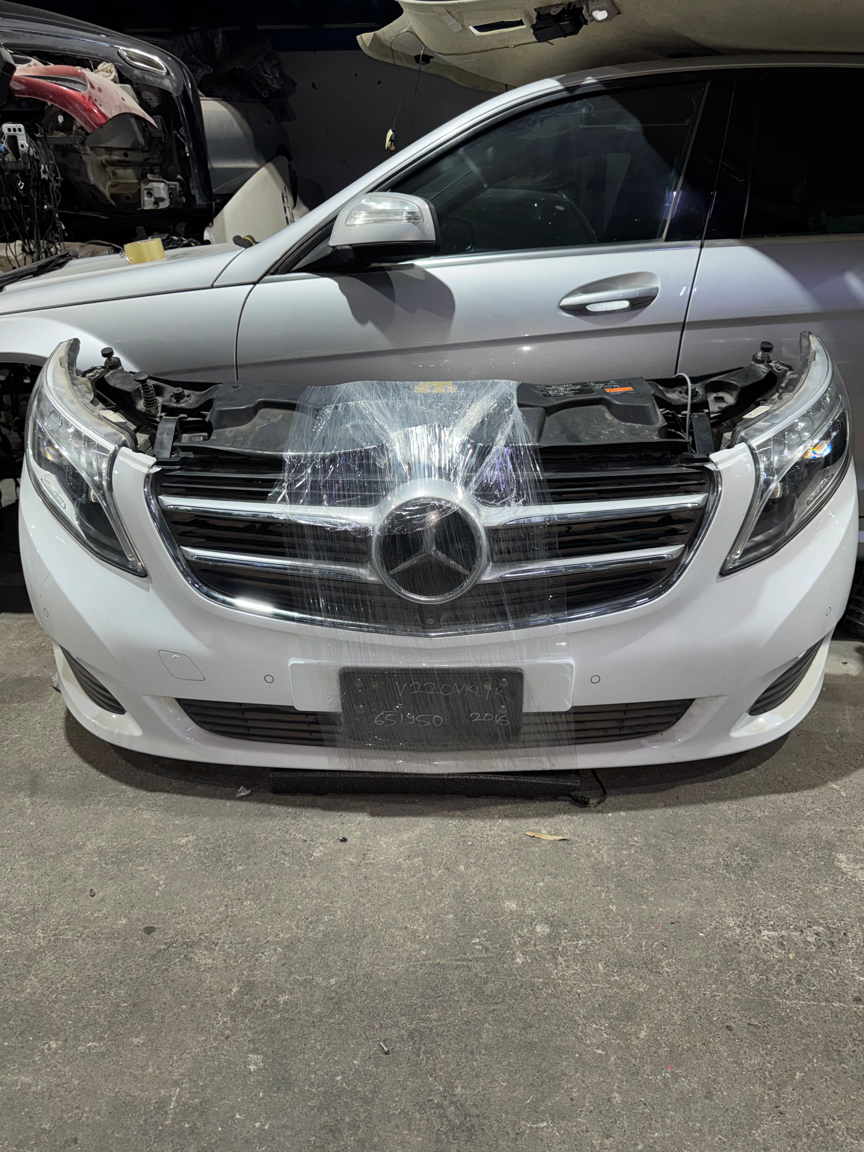 Mercedes-Benz Vito V250 / V-Class F447 Complete Front Nose Cut