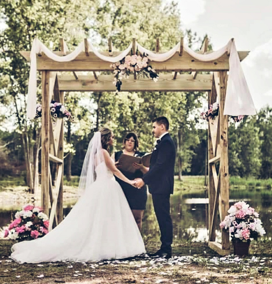 Michigan Wedding Officiant Sweet pic