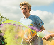 Coureur à la Color Run Ado