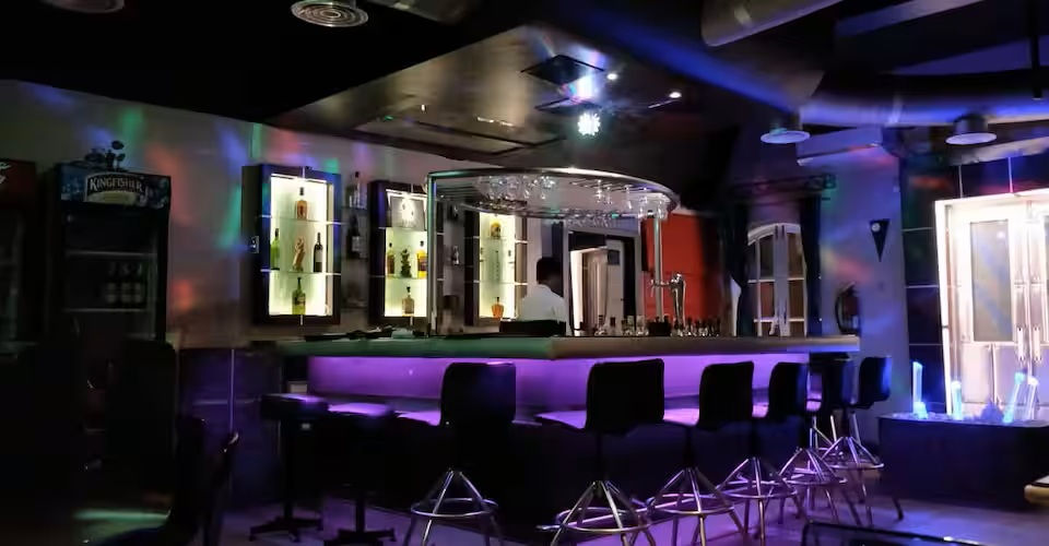 L aqua Nightlife in Pondicherry