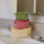 Miniature : Trousse de toilette Cube en velours côtelé, avec broderie