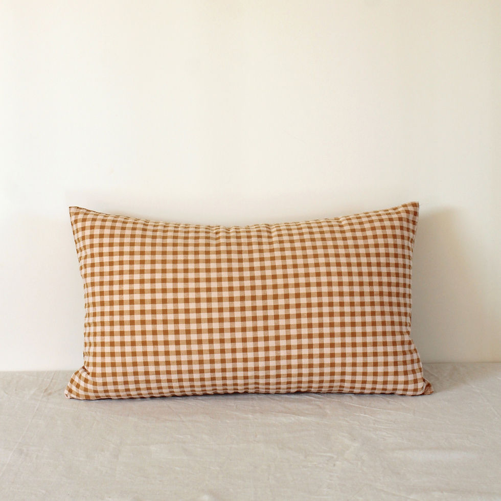 Thumbnail: Coussin rectangle vichy ocre et écru
