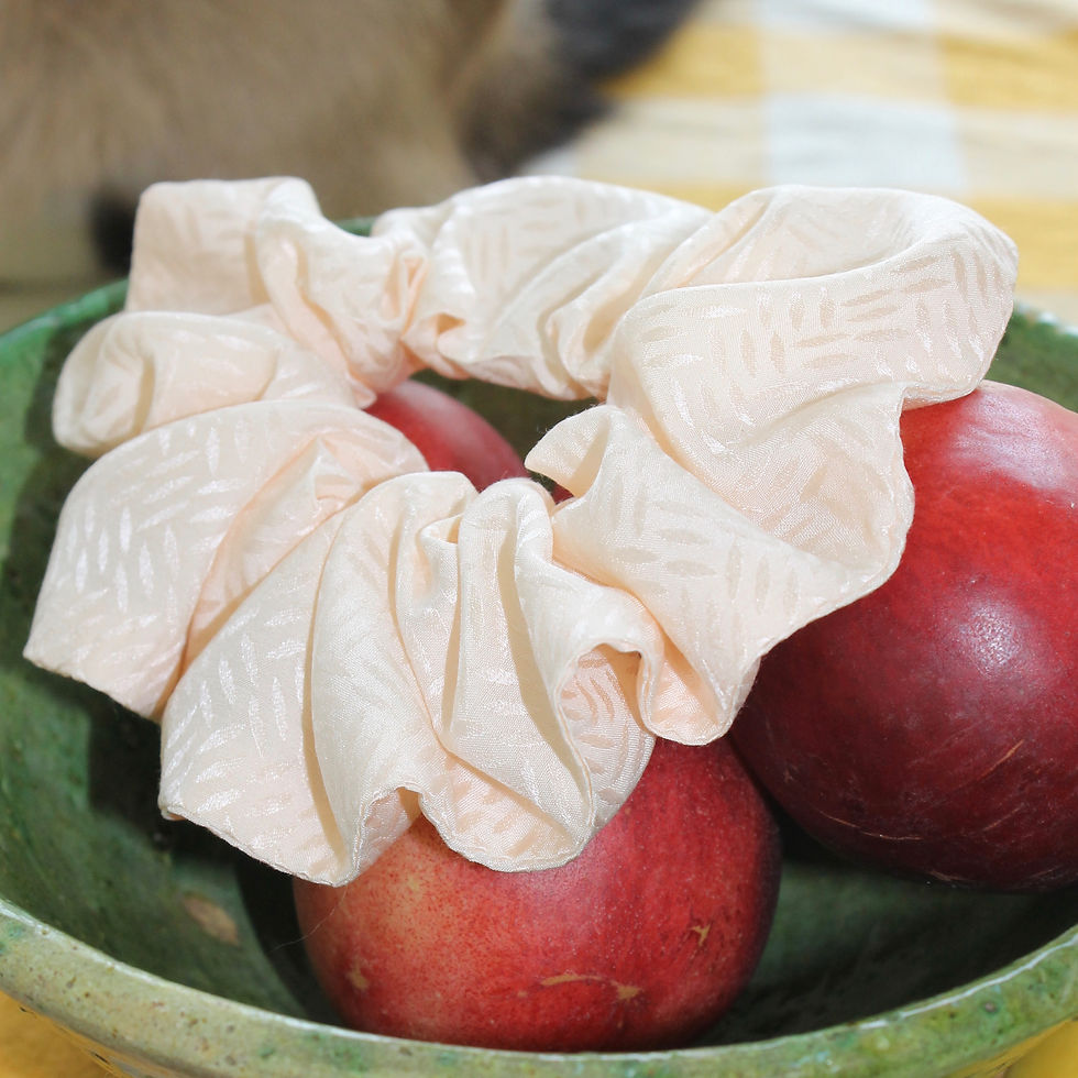 Thumbnail: Chouchou oversized en soie rose poudré