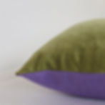 Miniature : Coussin carré lainage lilas / velours vert olive