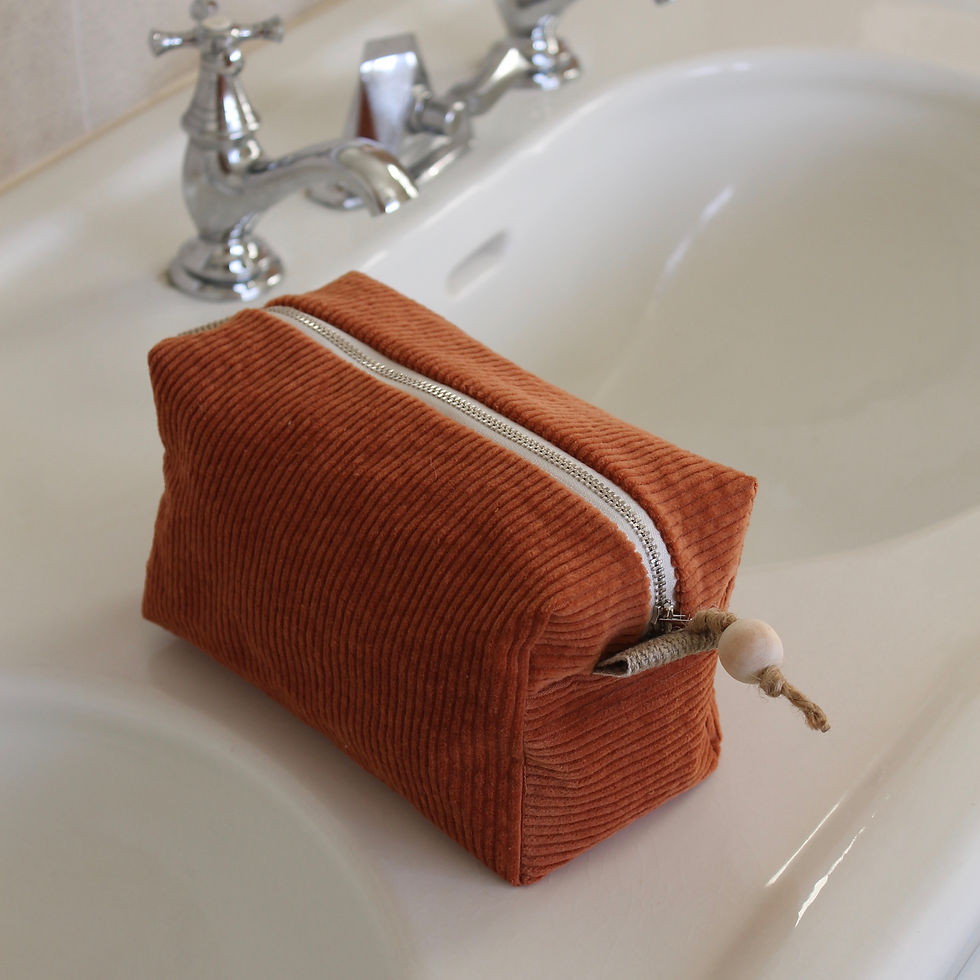 Miniature : Trousse de toilette Cube en velours côtelé