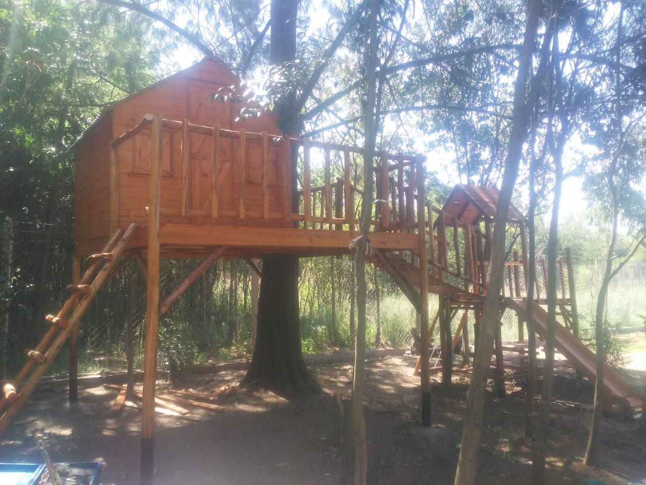 Casita en altura y mangrullo