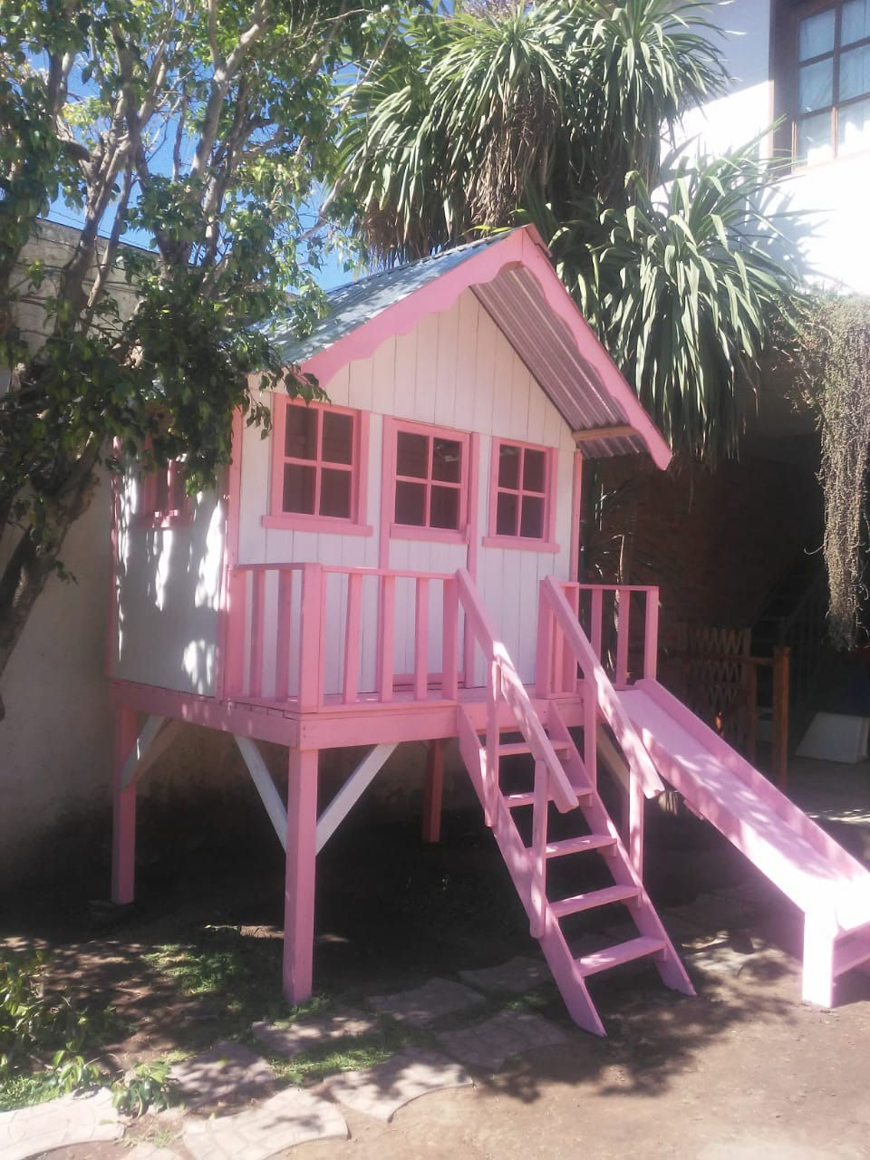 Miniatura: Casita N°3 con tobogán