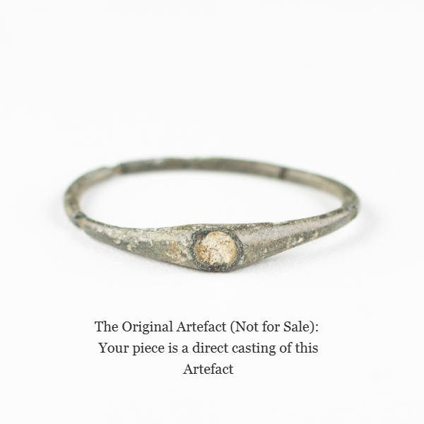 Thumbnail: Medieval Stirrup Ring