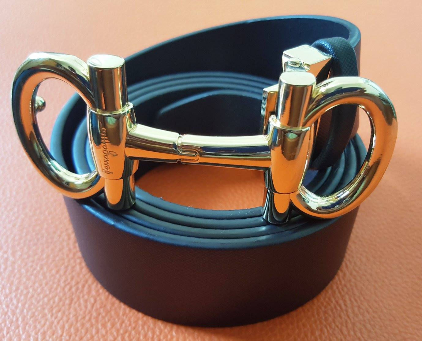 Ceinture Ferragamo Noir boucle dorée