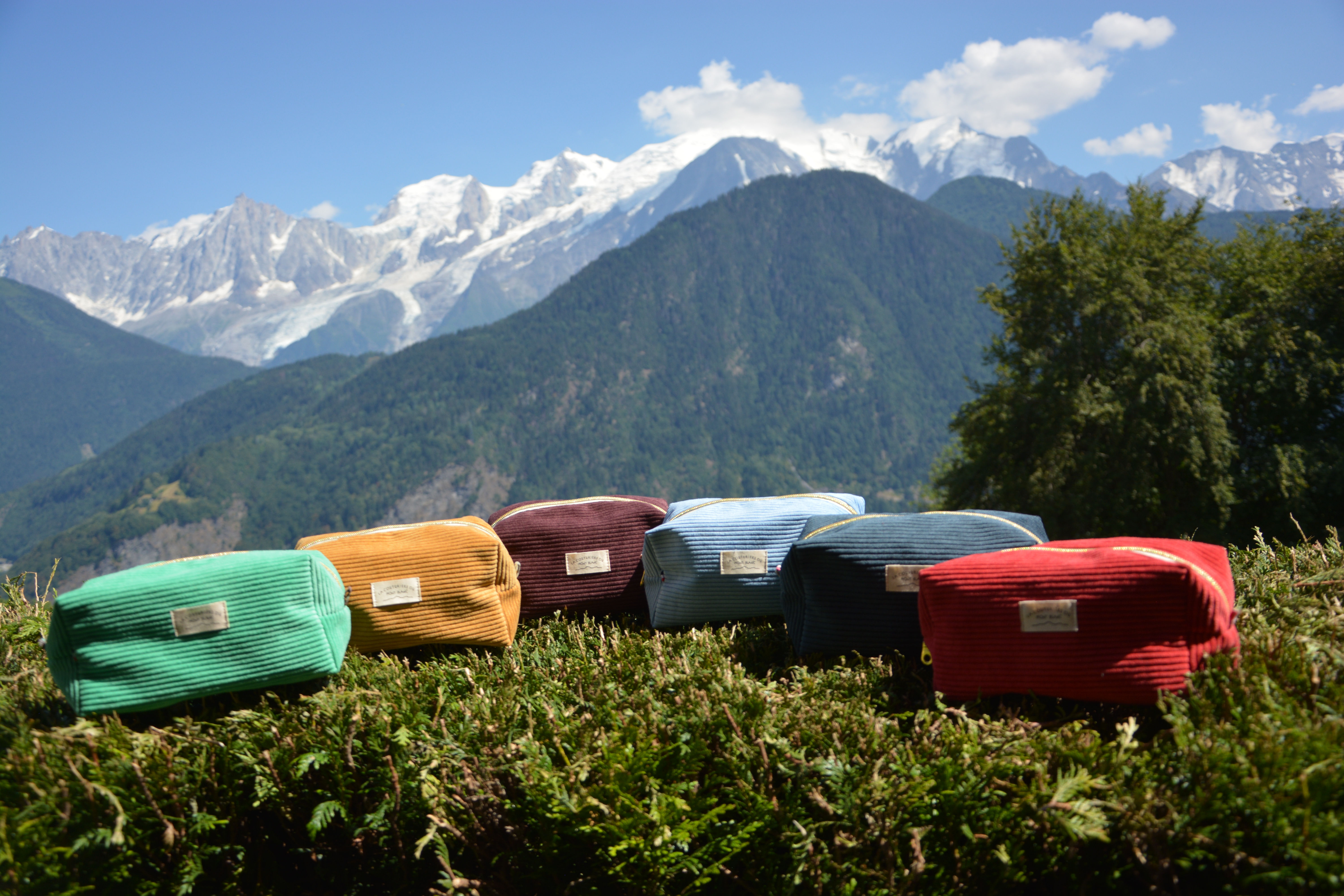 Trousse en velours côtelé