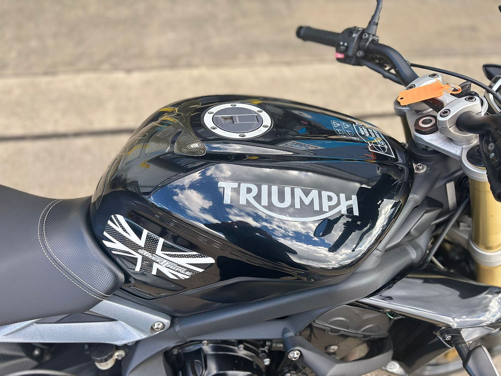 Thumbnail: 2014  Triumph Street Triple 675