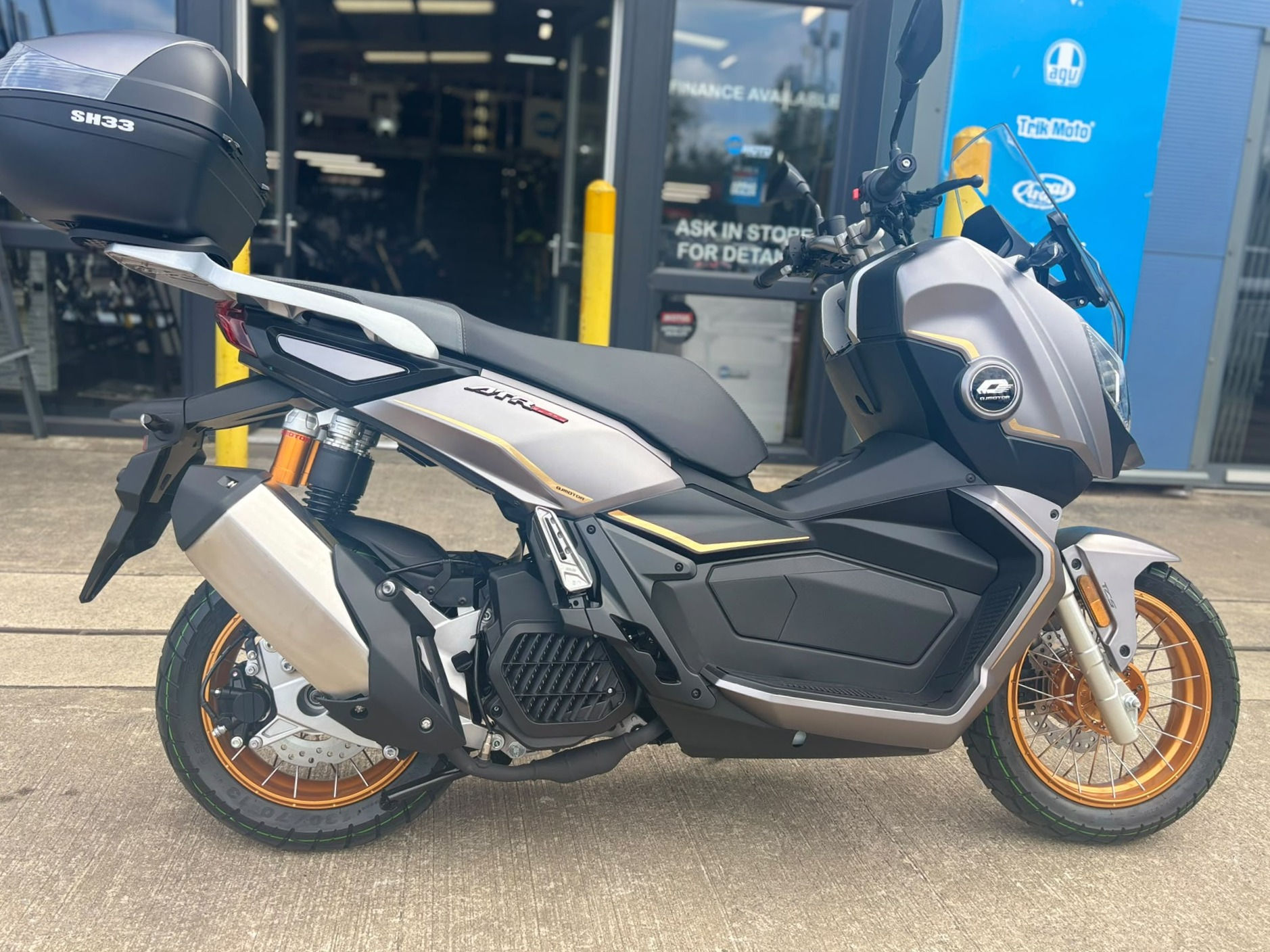 QJMotor ATR 125 - Grey