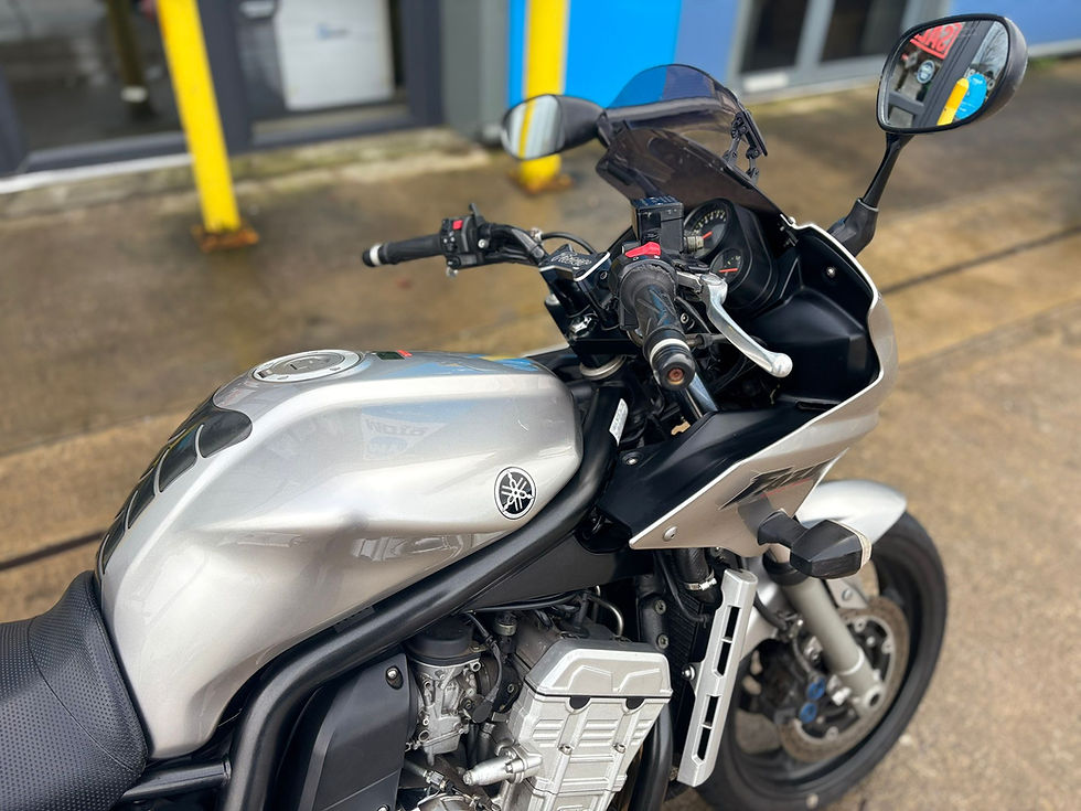 Thumbnail: 2003 Yamaha FZS1000